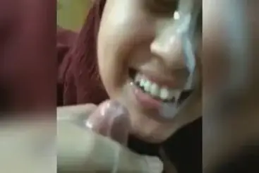 Croot di Muka Pacar Jilbab Coklat
