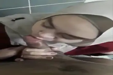 Pacar Berhijab Alim Ternyata Ganas Nyepong